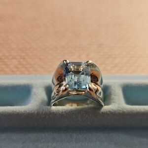Vintage Sterling Silver Ring With A  Blue Topaz Stone Size 5.5